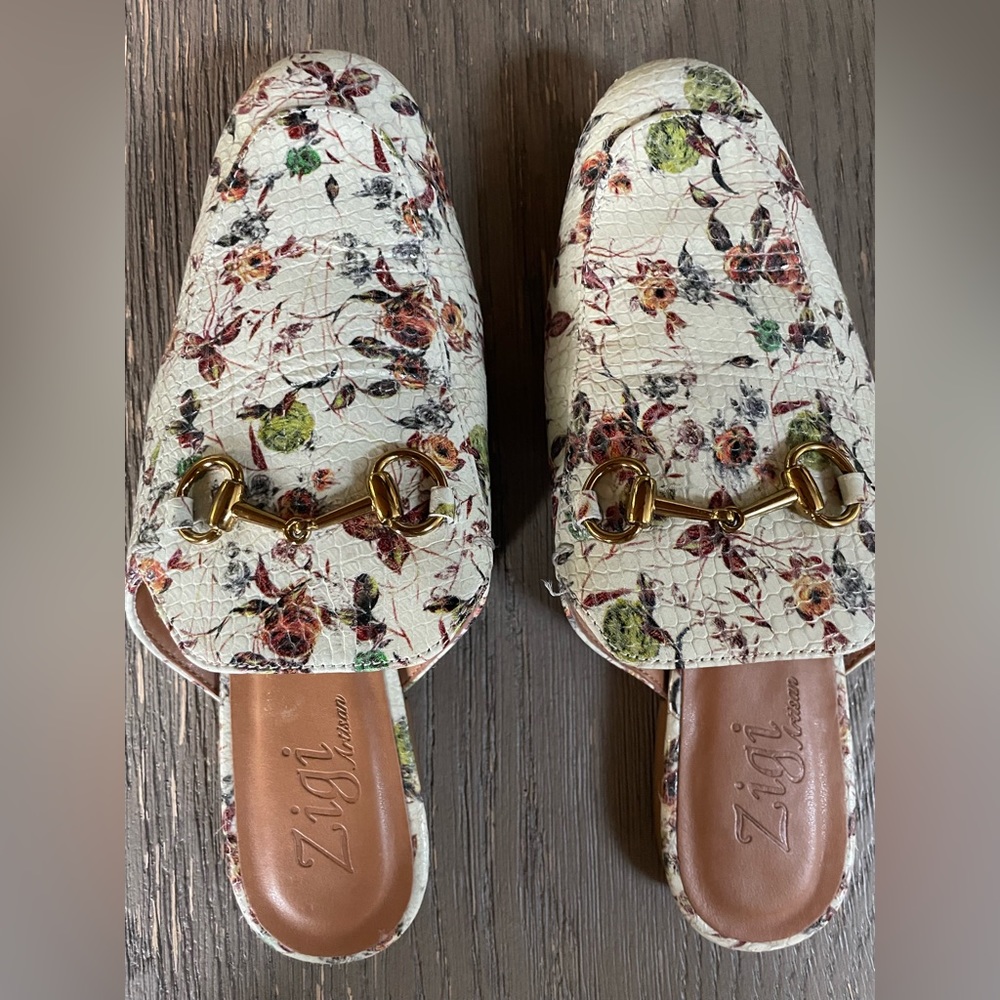 Floral Slides with Gold buckle detail size 7